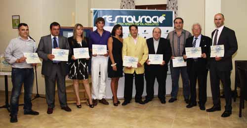 Entrega de diplomas a restauradores participantes en la 27ª Mostra